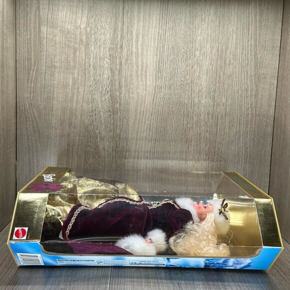 1996 Barbie Happy Holidays Fashion Doll Special Edition Collection - Mattel - Picture 6 of 9